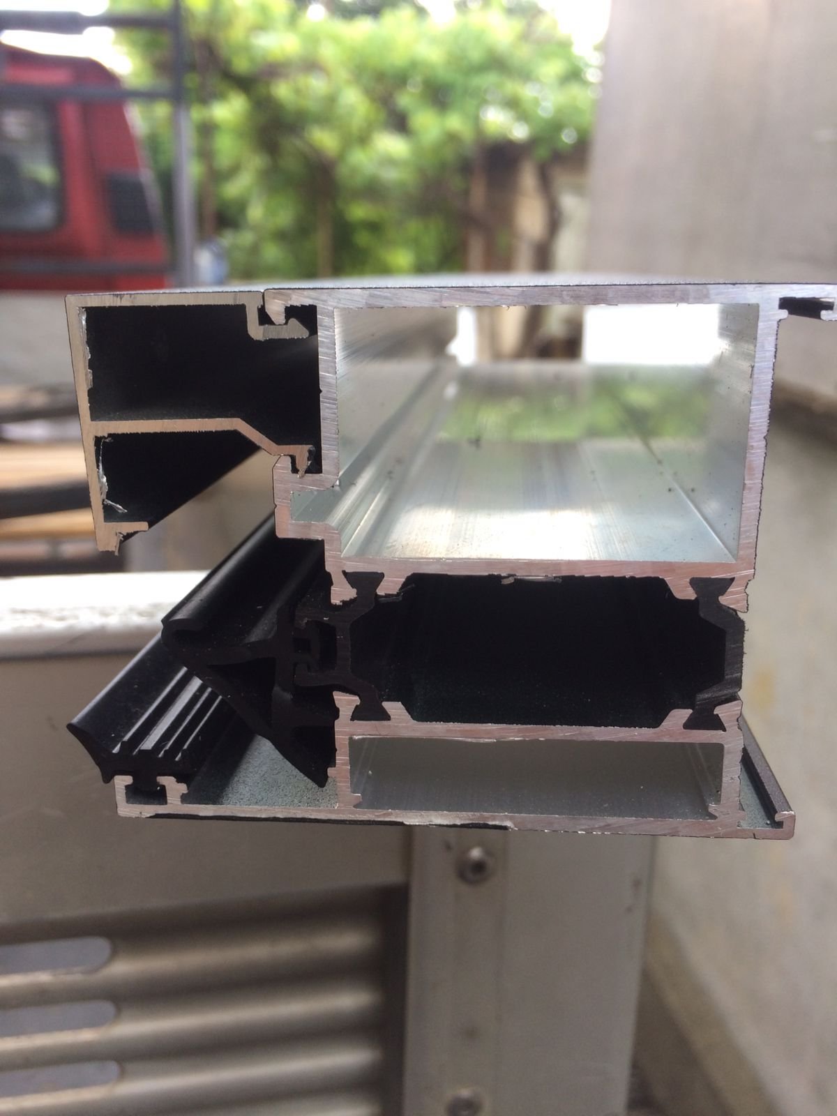 Aluminum profile, Karfanjara Hilux